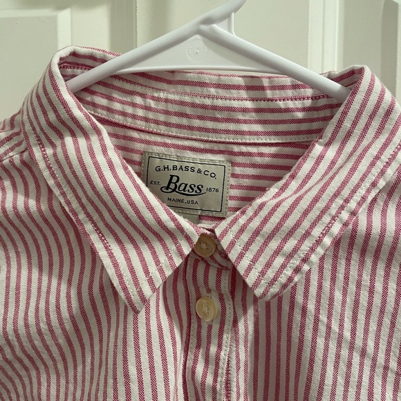 G.H BASS and company button down woman’s  shirt. - Picture 2 of 9
